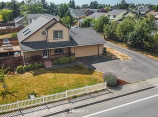 1615 S Laventure Rd, Mount Vernon, WA 98274