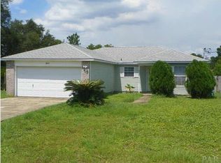 6652 Fairmont St, Navarre, FL 32566