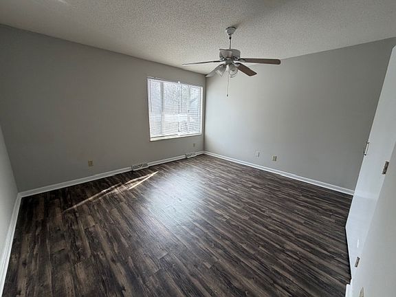 2nd image of 804 Lee St #B