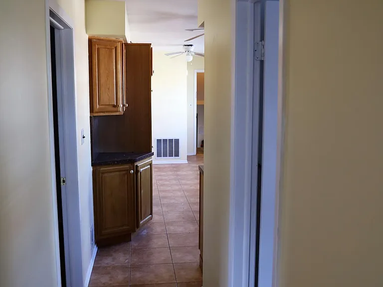 635 Sussex St — Photo 11