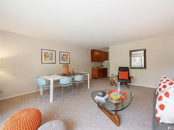 5th image of 15 Galilee Ln APT 2