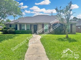 7425 Wooded Creek Dr, Beaumont, TX 77708