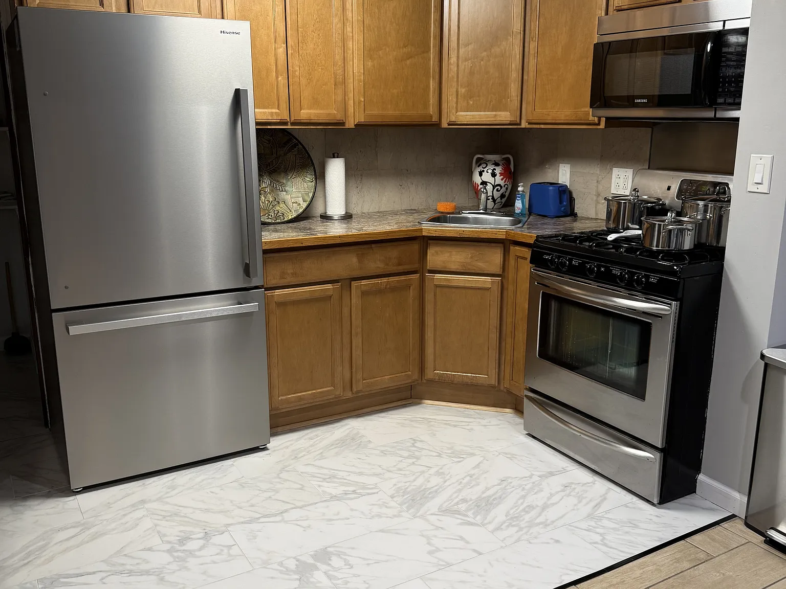 101 Marion Ave - Apt 3 — Photo 1