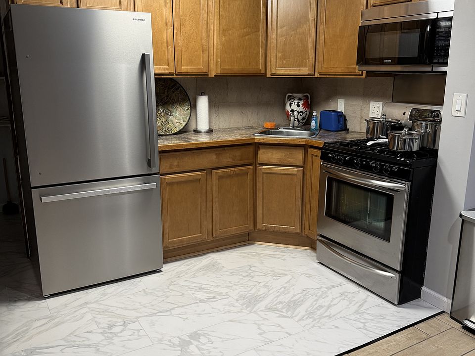 1st image of 101 Marion Ave #3