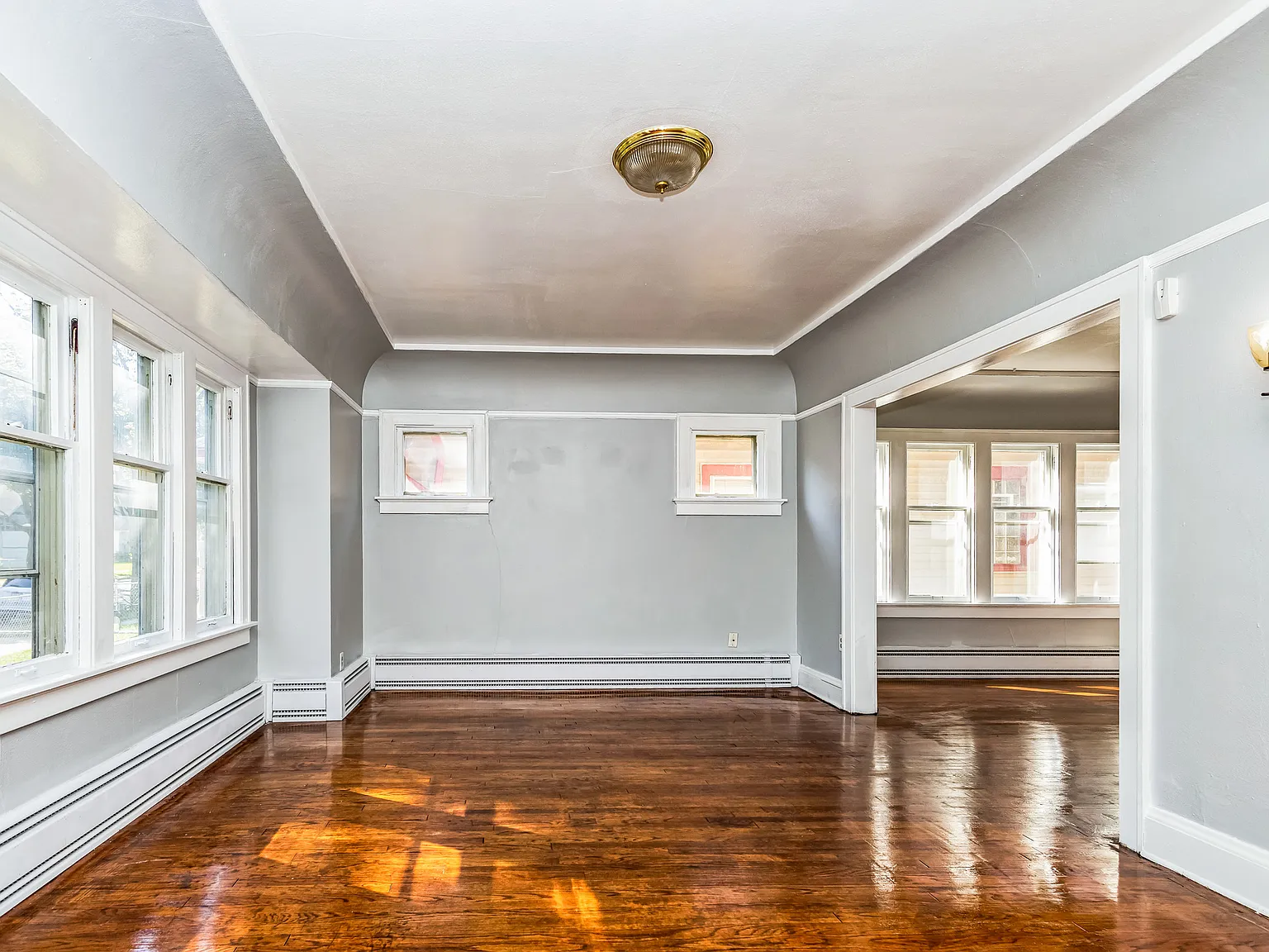 2 bed, 1150 sqft, $1,300 — Photo 2