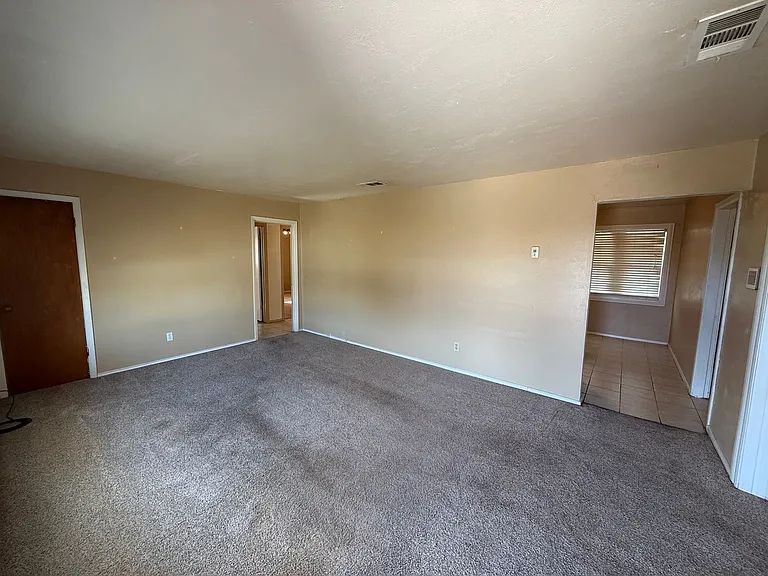 232 Lincoln Ave — Photo 2