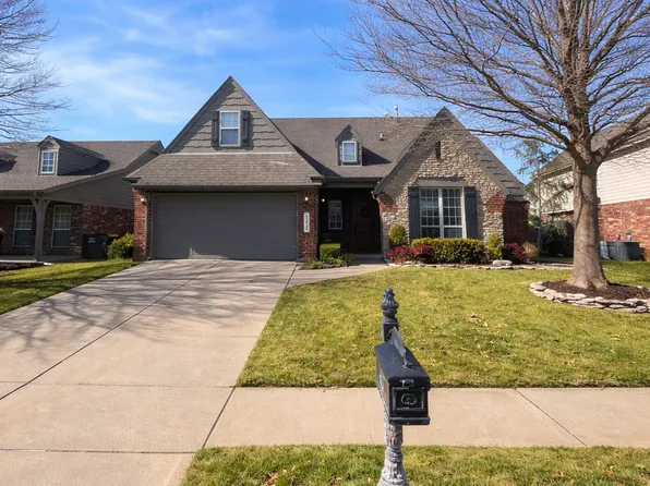 11812 S Umber St, Jenks, OK 74037