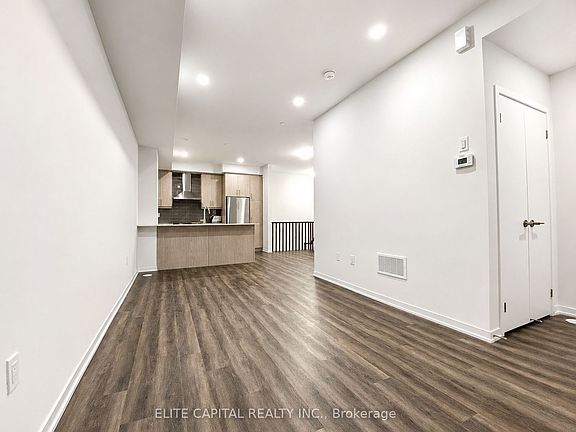 3rd image of 100 Honeycrisp Cres #Townhouse 351