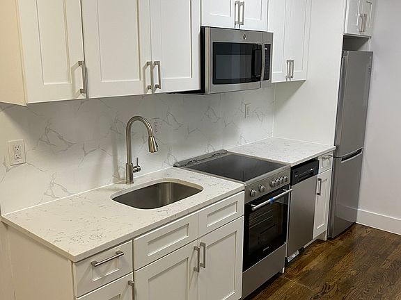 3rd image of 58 E 1st St APT 2B