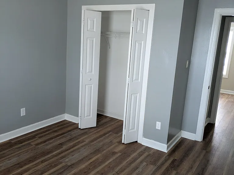 500 Birchwood Dr — Photo 12
