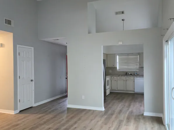 1917 Heartland Dr, Fort Walton Beach, FL 32547
