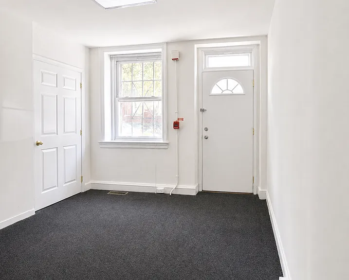Penn Hall Apartments — Photo 29