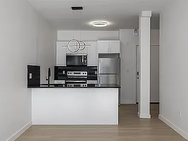Oasis Apartments — Photo 8