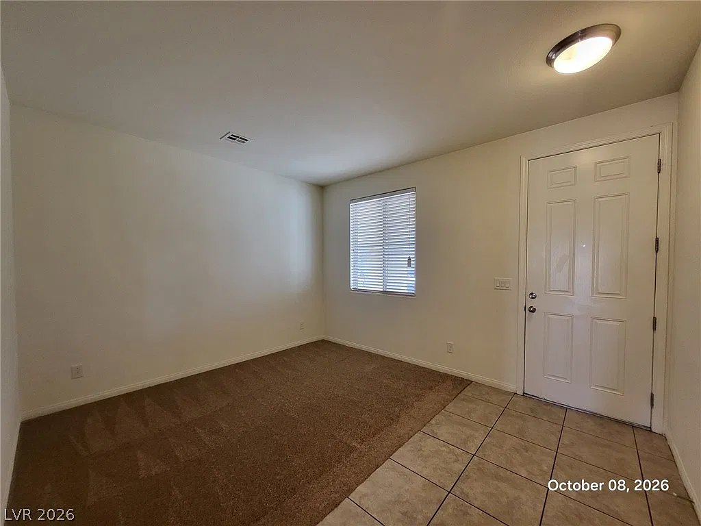 4 bed, 3.0 bath, 2562 sqft, $2,445 — Photo 2