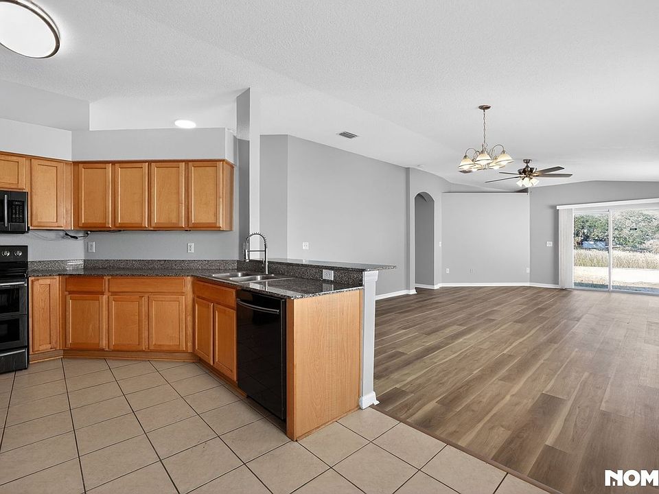 1st image of 7831 Carriage Pointe Dr