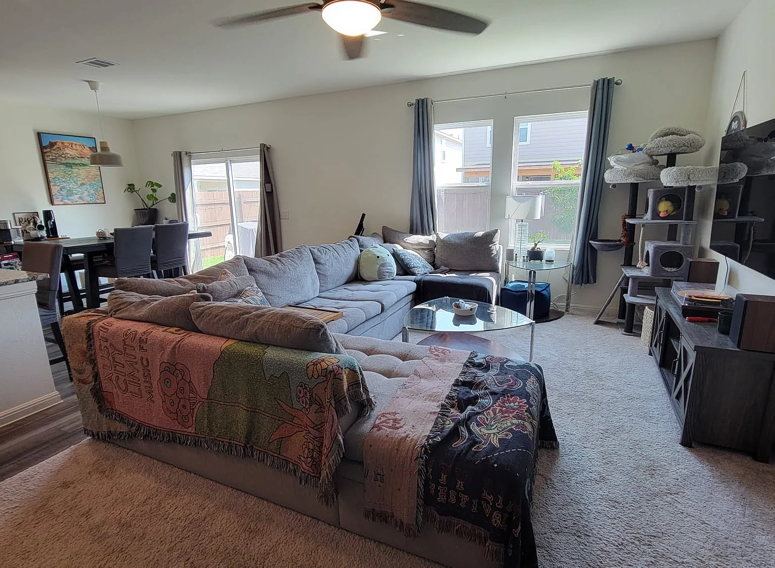 4 bed, 2260 sqft, $1,925 — Photo 3
