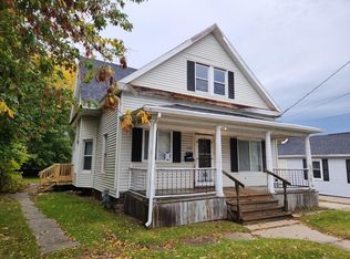 1330 S 10th St, Manitowoc, WI 54220