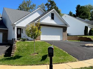 418 Collinswood Dr, Staunton, VA 24401