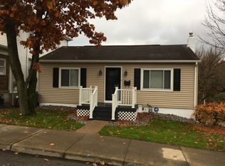 506 8th St, Irwin, PA 15642