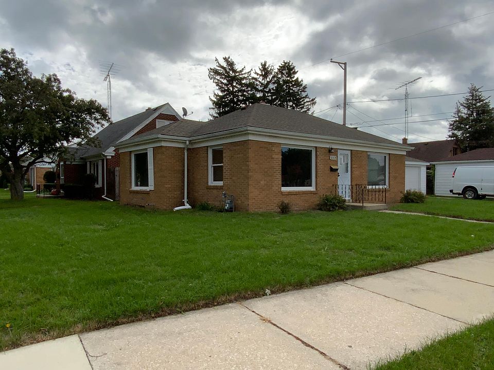 curb shot (front of home)