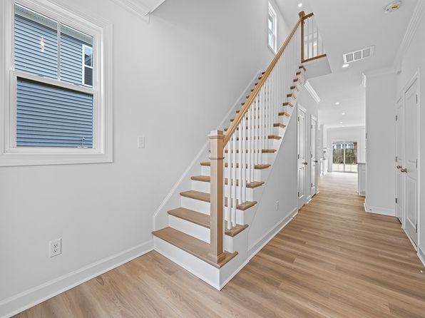 virginia-beach-virginia-446748317 picture