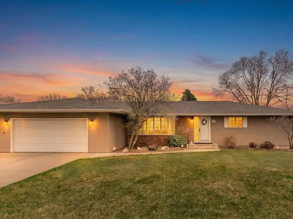 1304 Hillview Dr, Norfolk, NE 68701