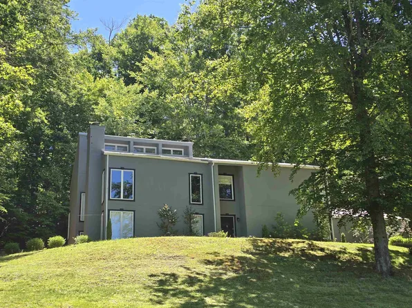 138 Laurel Ct, Ashland, KY 41101