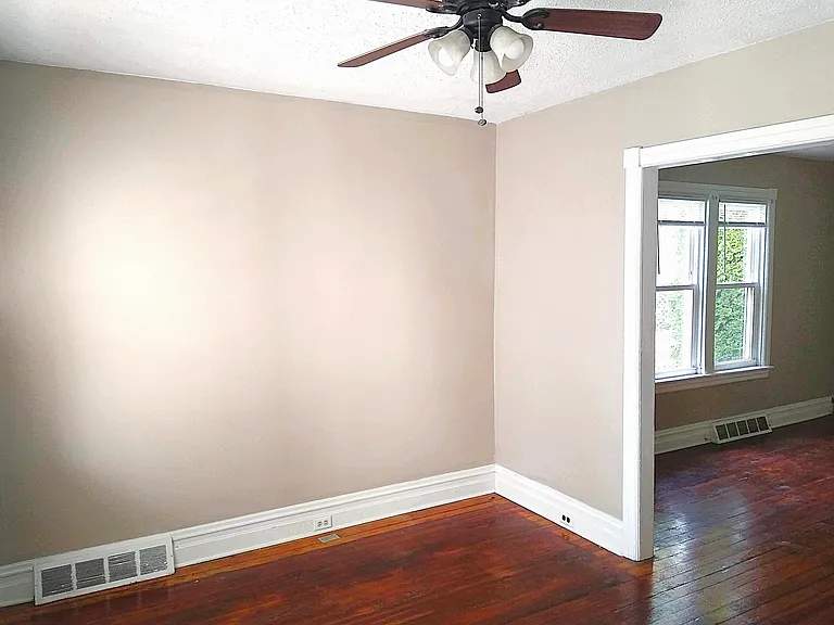 513 Hanover St — Photo 2