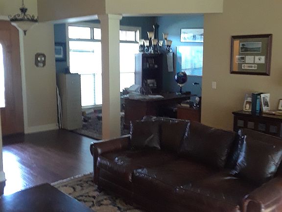 2nd image of 3730 Sterling Oaks Dr