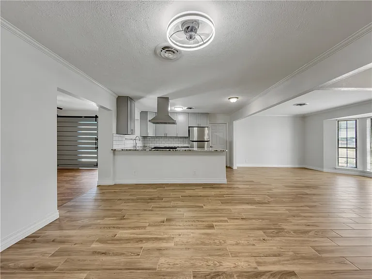 853 Belmeade Dr — Photo 14
