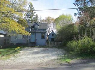 466 Poplar St, Lake Linden, MI 49945