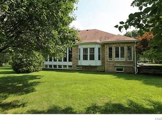 1100 Spectacular Bid Ct, Florissant, MO