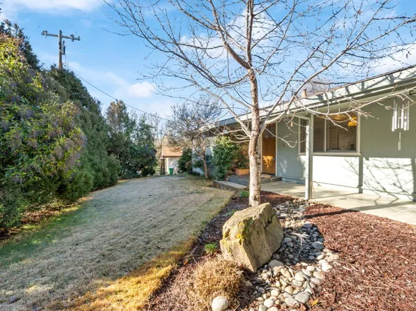 21060 Phoenix Lake Rd, Sonora, CA 95370