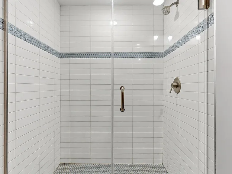 18 N Union Ave #5 — Photo 19