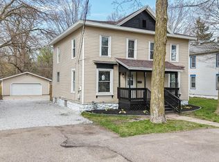 211 E Prairie Ronde St, Dowagiac, MI 49047