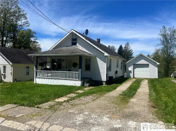 31 S Franklin St, Wellsville, NY 14895
