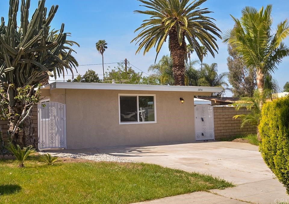 2nd image of 3856 Gates Pl