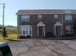 1st image of 19 Lexington Ct