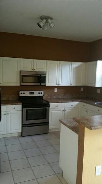 2nd image of 12775 SW 135th St
