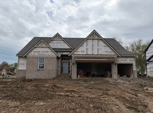 28324 Nadia Ln, Chesterfield, MI 48047