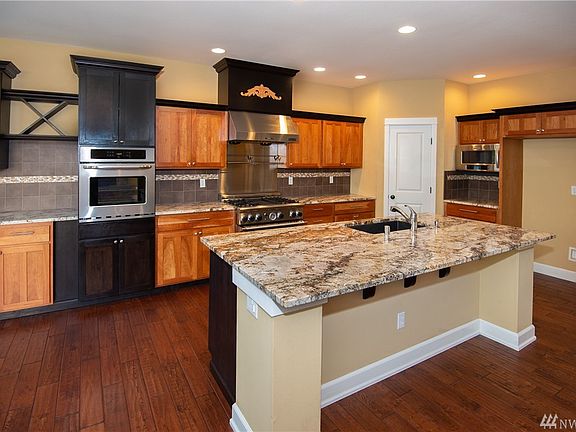 2nd image of 7828 33rd St NE