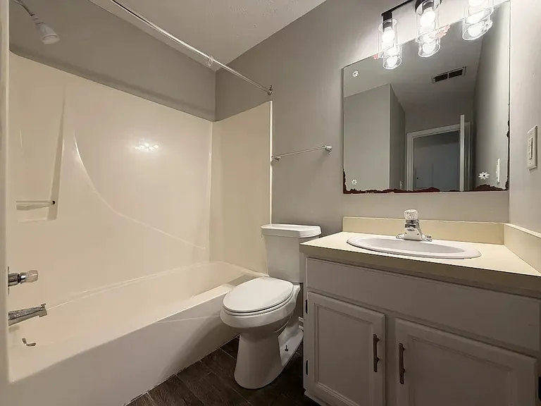 145 Cumberland Ct — Photo 8