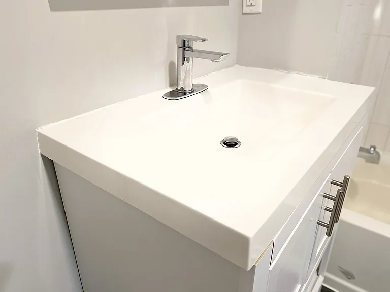 77 Park Ave #215 — Photo 6