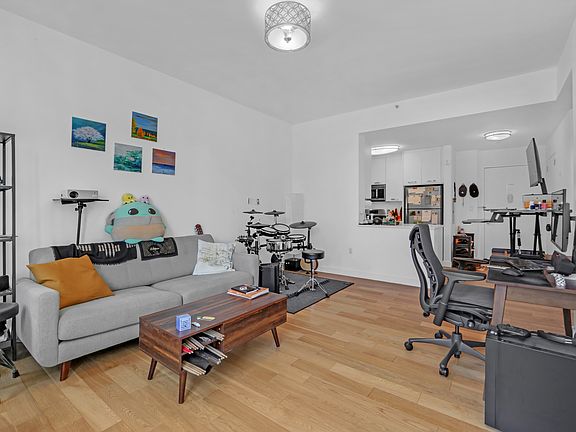 4th image of 8 Vanderbilt Ave APT 11J