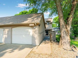 1911 S Stephen Ave, Sioux Falls, SD 57103