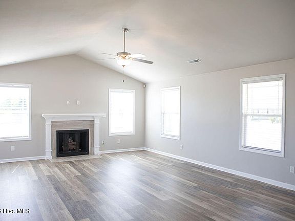 4th image of 102 Michael Thomas Place