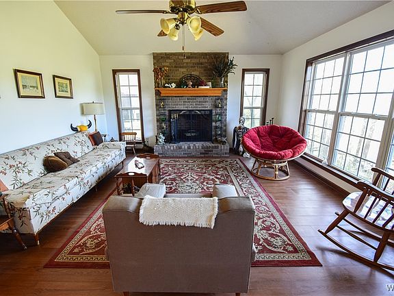4th image of 15635 Compass Dr