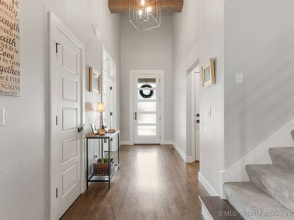 5th image of 10470 E 123rd Pl S
