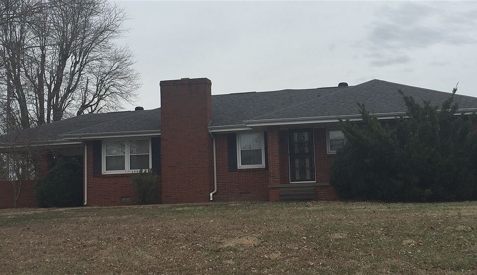 1st image of 102 Oak Dr