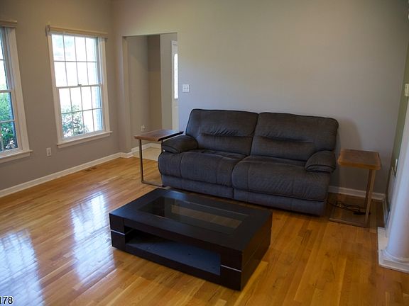 5th image of 43 Cleveland Ave
